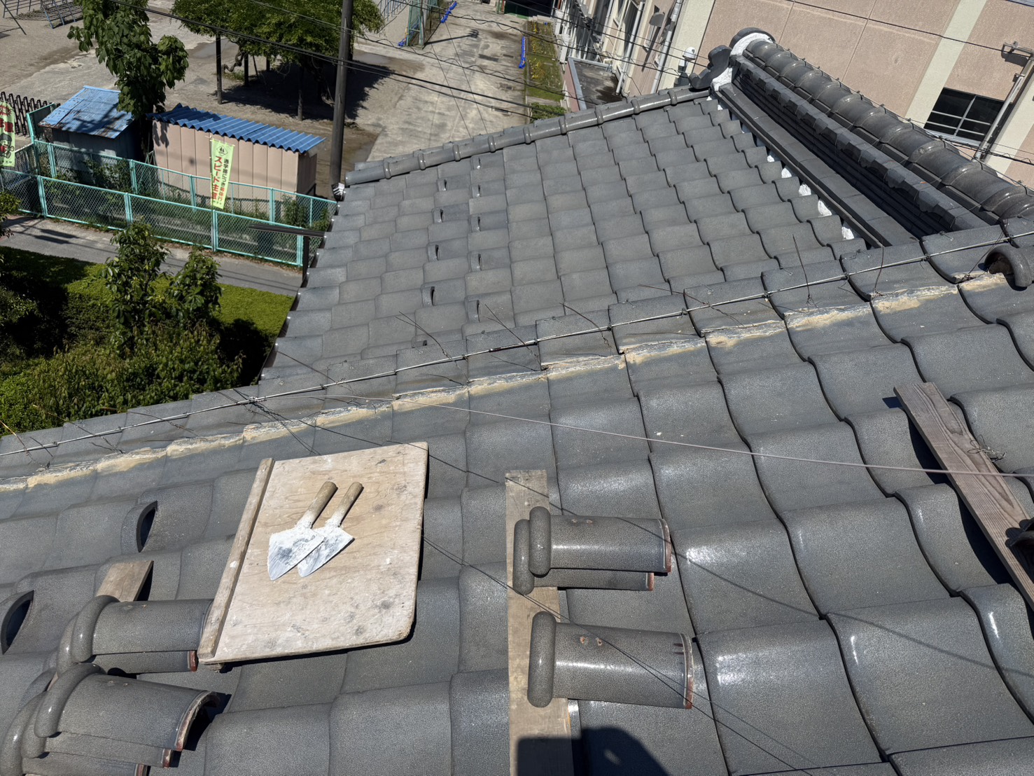 漆喰の塗り直し作業