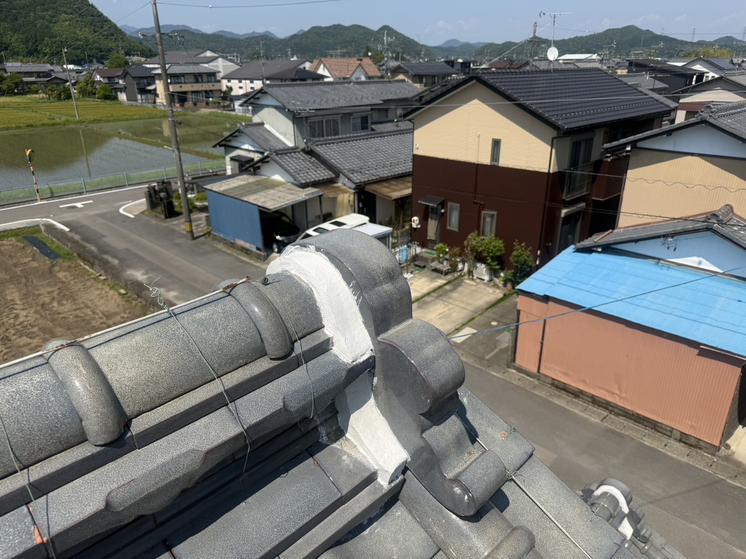 漆喰塗り付け作業の様子